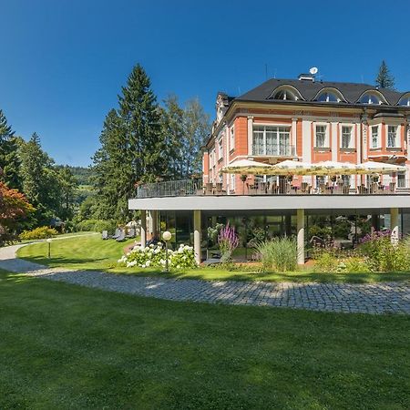Wellness & Spa Hotel Villa Regenhart Есеник Экстерьер фото