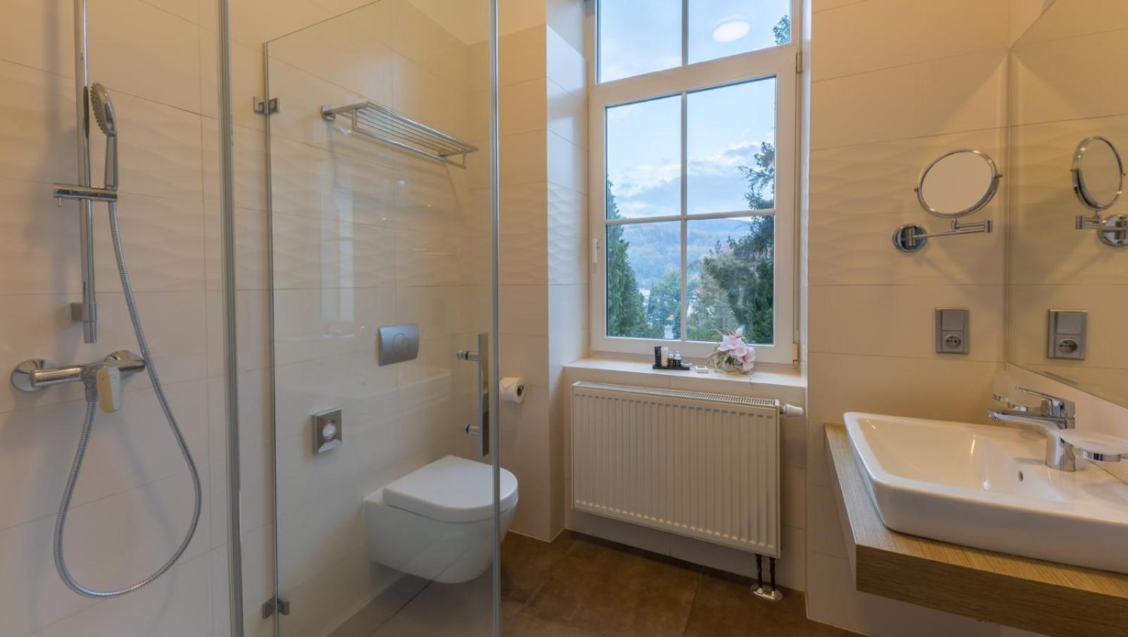 Wellness & Spa Hotel Villa Regenhart Есеник Экстерьер фото