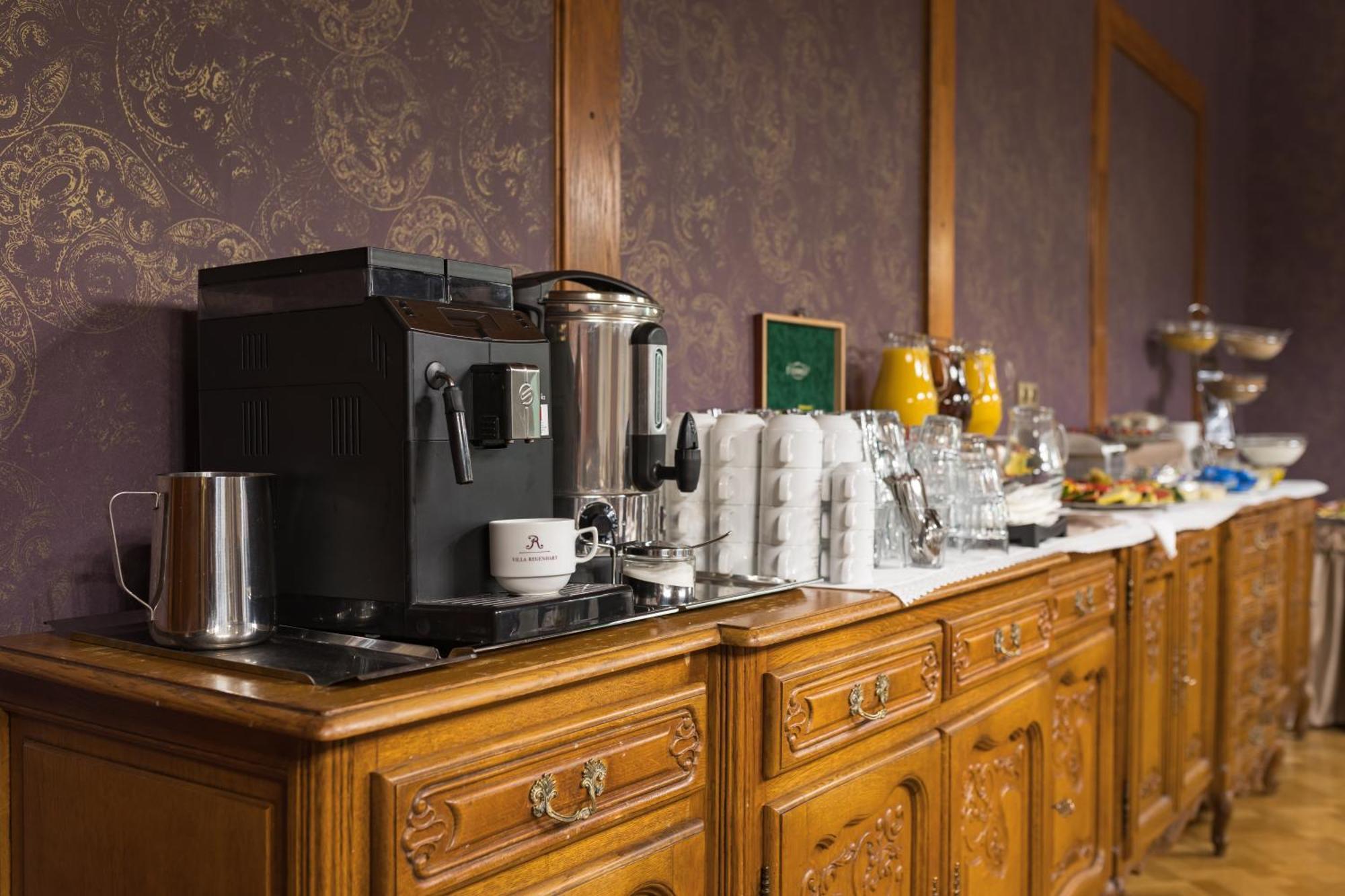 Wellness & Spa Hotel Villa Regenhart Есеник Экстерьер фото